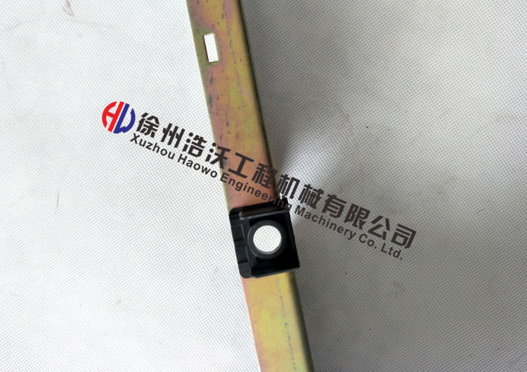 沃爾沃240、290挖掘機(jī)D7D發(fā)動(dòng)機(jī)線束固定鐵板支架